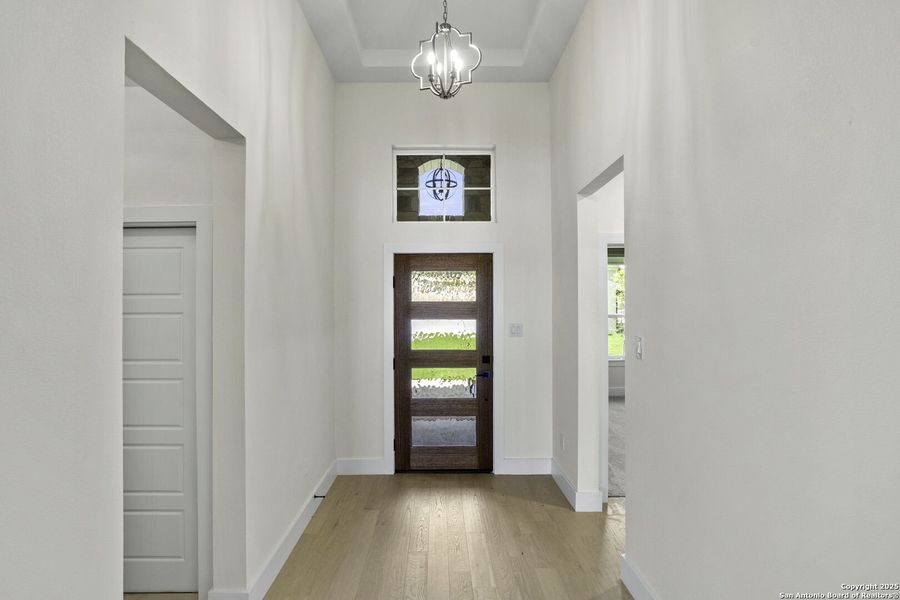 Spacious, unfurnished interior of a new home in , Kerrville (Image 28).