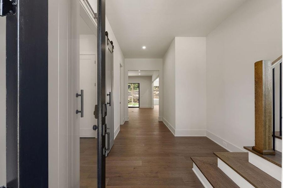 Spacious, unfurnished interior of a new home in Aster, Roswell (Image 53).