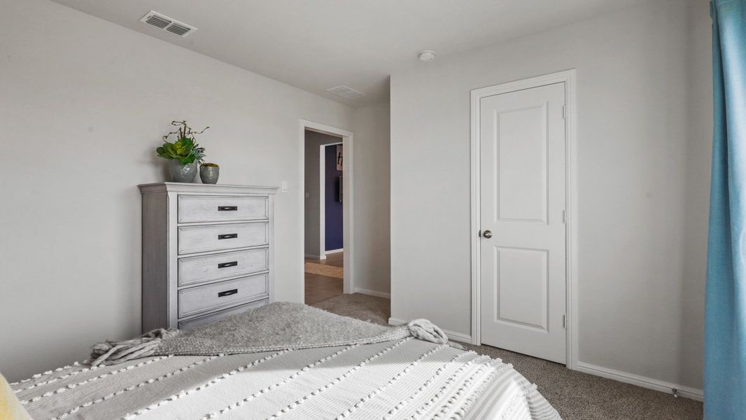 Image 32 representing the Texas Cali by D.R. Horton in The Hills at Reunion, Newark, TX. Image 32 representing the Texas Cali by D.R. Horton in The Hills at Reunion, Newark, TX.