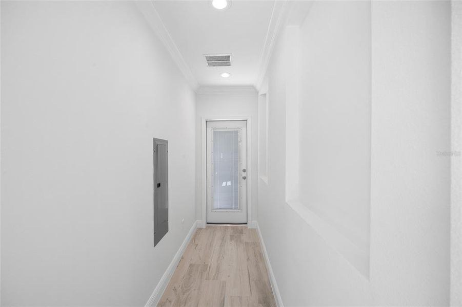 Spacious, unfurnished interior of a new home in , Plant City (Image 11).