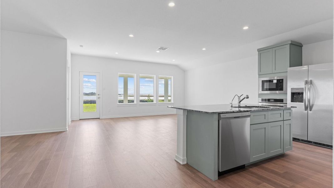 Image 15 of a home in Grand Cay Harbour. Image 15 of a home in Grand Cay Harbour.