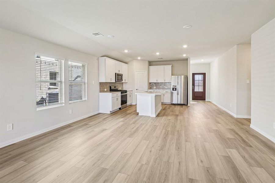 Spacious, unfurnished interior of a new home in Lakehaven - Signature Series, Farmersville (Image 16). Spacious, unfurnished interior of a new home in Lakehaven - Signature Series, Farmersville (Image 16).