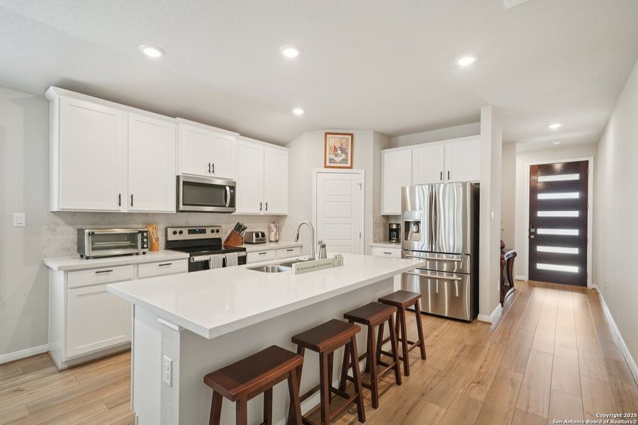 Furnished interior view inside a new home in Meyers Landing, New Braunfels (Image 10).