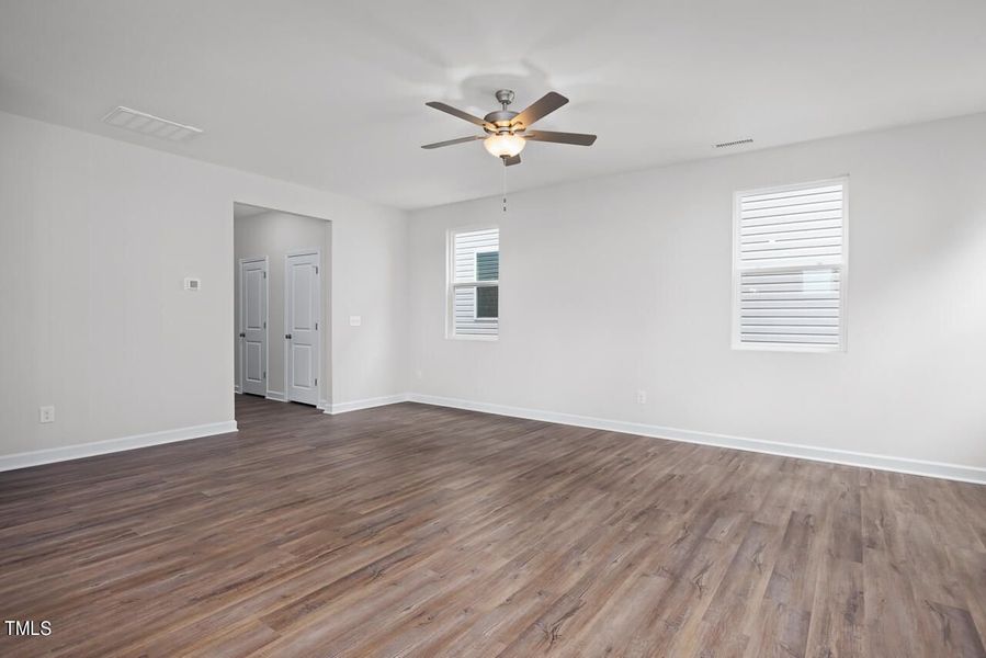 Spacious, unfurnished interior of a new home in Gregory Village, Lillington (Image 46).