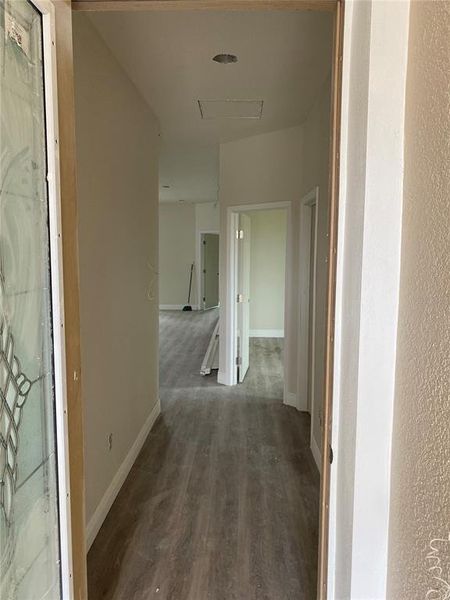 Spacious, unfurnished interior of a new home in , Port Charlotte (Image 7).