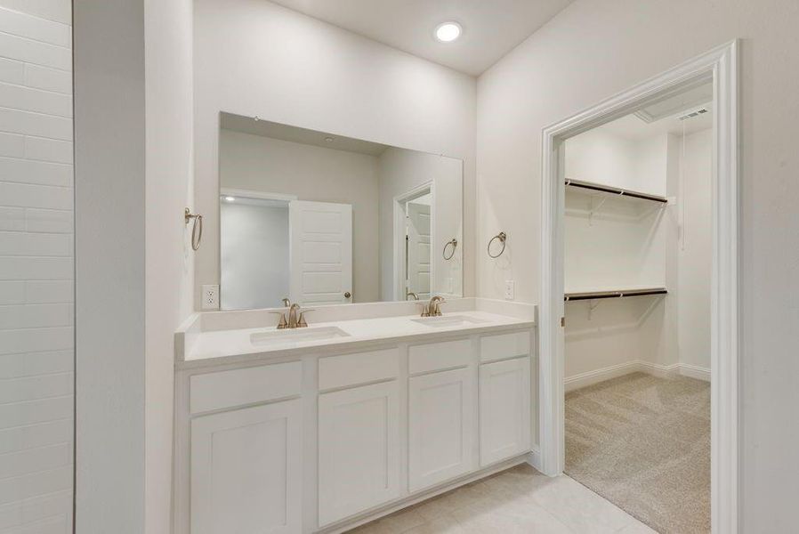 Furnished interior view inside a new home in Bayside, Rowlett (Image 11).
