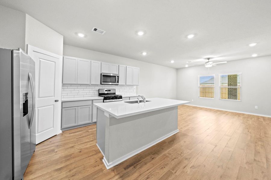 Furnished interior view inside a new home in Laurel Landing, Alvin (Image 6).