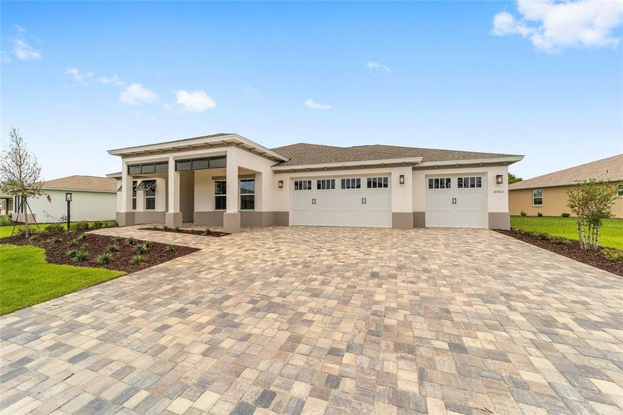 Exterior details and patio area of a home in , Ocala (Image 2). Exterior details and patio area of a home in , Ocala (Image 2).