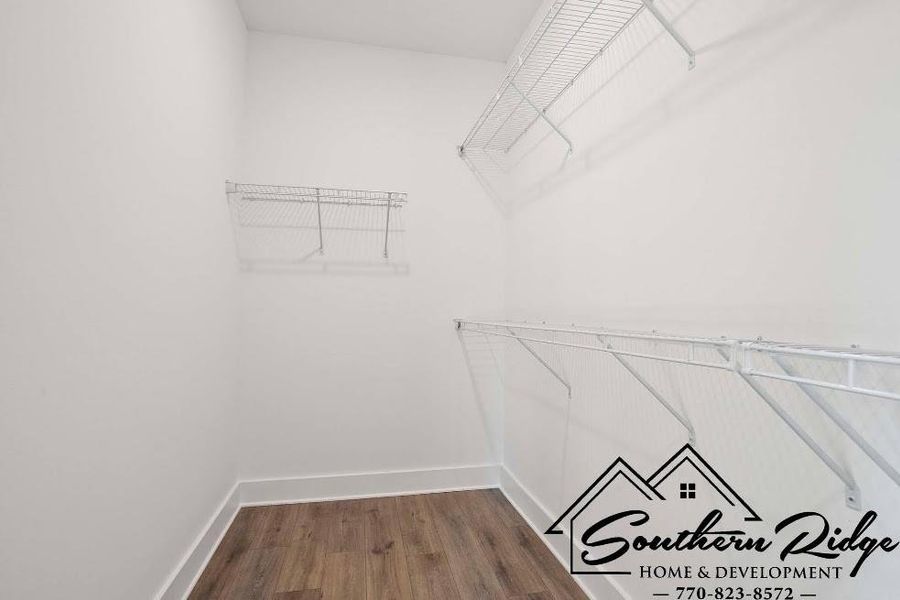 Spacious, unfurnished interior of a new home in , Roopville (Image 16).