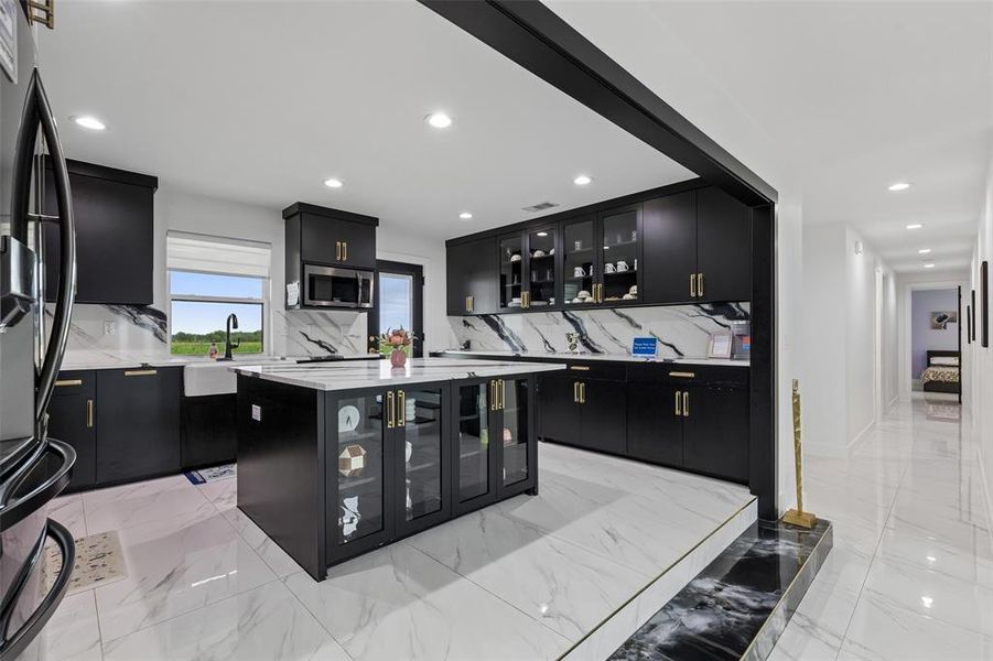 Furnished interior view inside a new home in , Van Alstyne (Image 31).