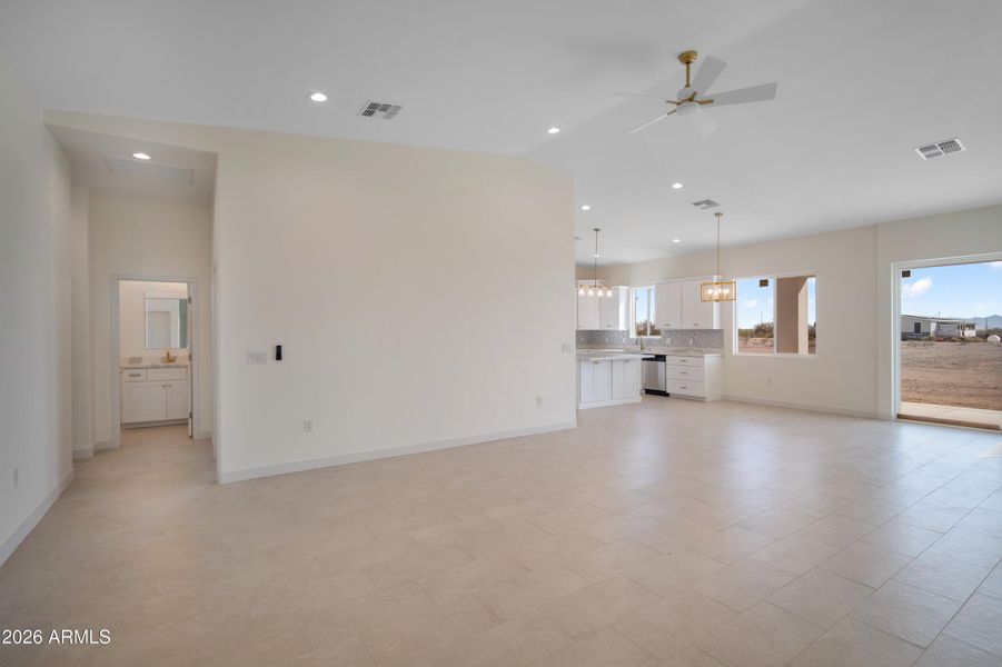 42439 W Bethany Home Rd -4 42439 W Bethany Home Rd -4