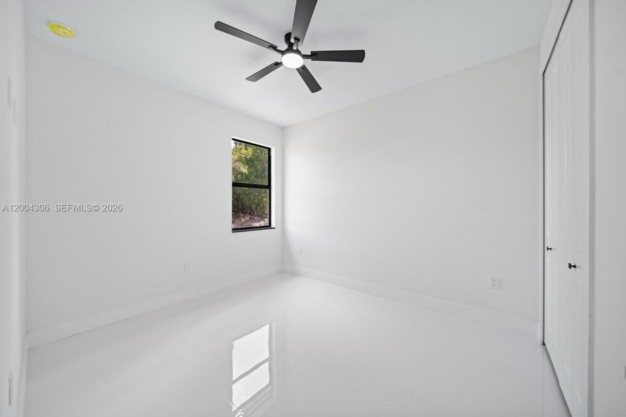 Spacious, unfurnished interior of a new home in , Lehigh Acres (Image 16).