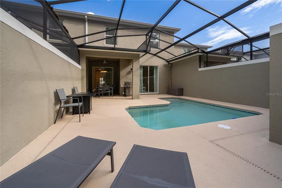 Exterior details and patio area of a home in , Kissimmee (Image 1).