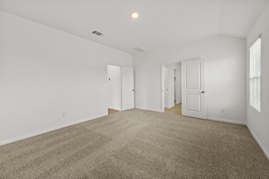 Spacious, unfurnished interior of a new home in , San Marcos (Image 37).
