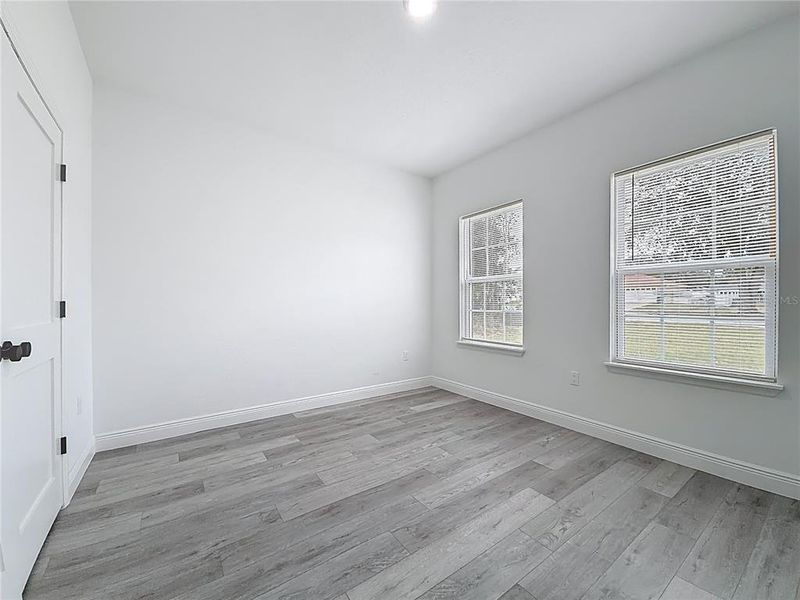 Spacious, unfurnished interior of a new home in , Ocala (Image 30).