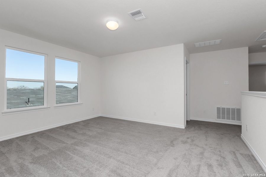 Spacious, unfurnished interior of a new home in The Granary - Heritage Collection, San Antonio (Image 10).