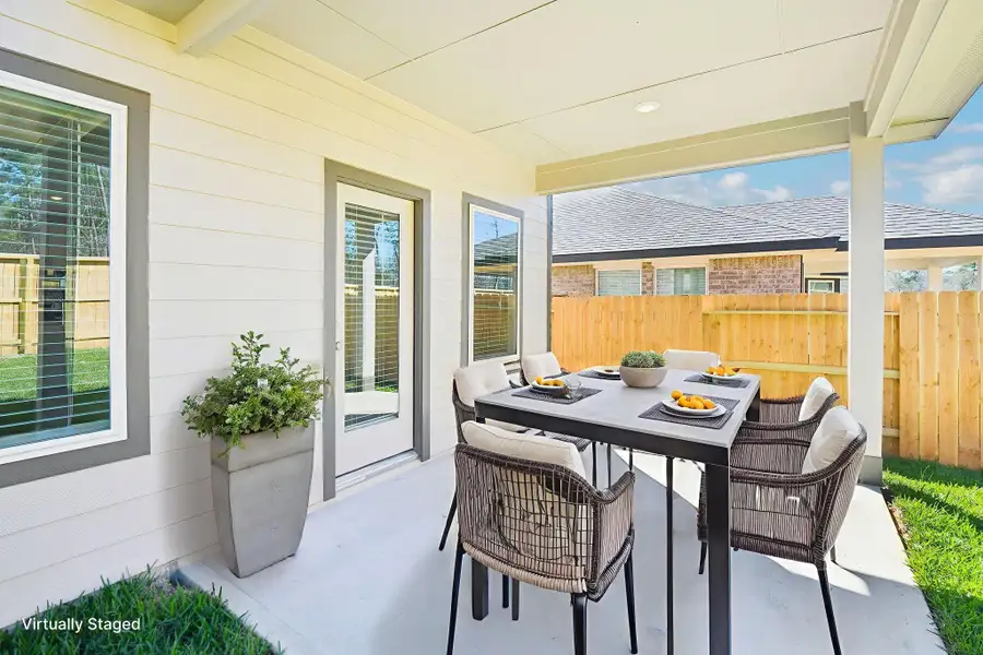 Exterior details and patio area of a home in Stewart's Ranch, Conroe (Image 3).