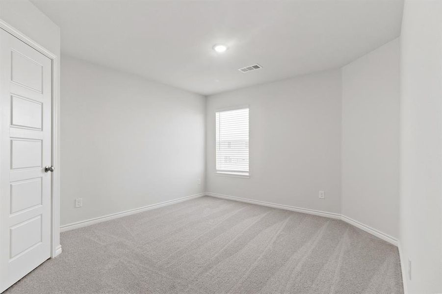 Spacious, unfurnished interior of a new home in Retreat at Fossil Creek, Fort Worth (Image 13).