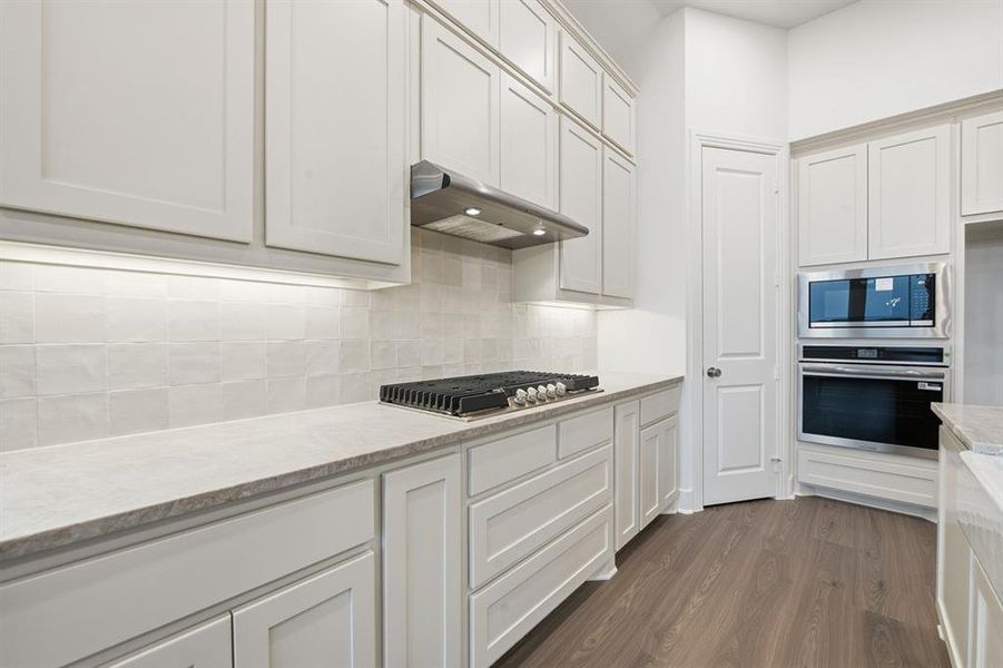 Furnished interior view inside a new home in Wildflower Ranch, Fort Worth (Image 5).