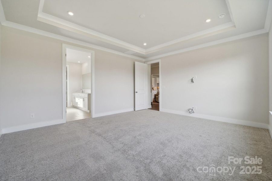 Spacious, unfurnished interior of a new home in Oakridge Farms, Mooresville (Image 17).