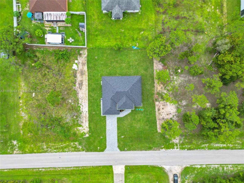 Image 21 of a home in .