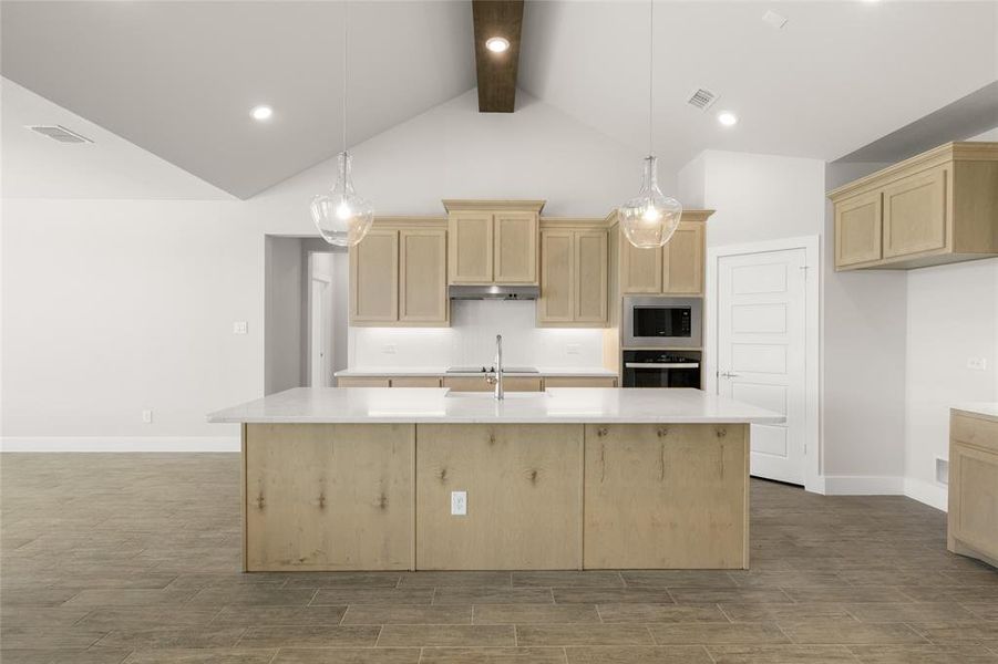 2870 FM No 878- Kitchen-2