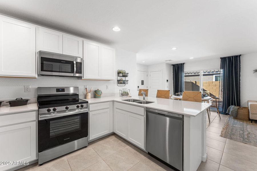 27-web-or-mls-DSC01057 27-web-or-mls-DSC01057