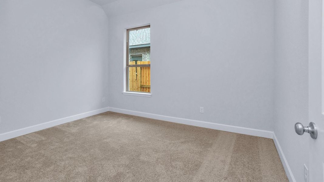 Spacious, unfurnished interior of a new home in Riceland, Mont Belvieu (Image 10).
