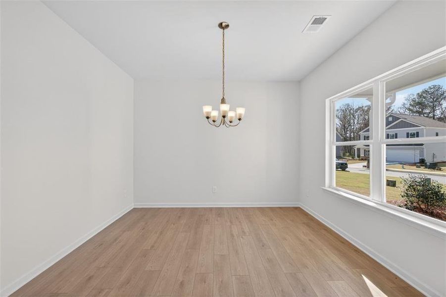 Spacious, unfurnished interior of a new home in Jones Ridge, Dallas (Image 21).