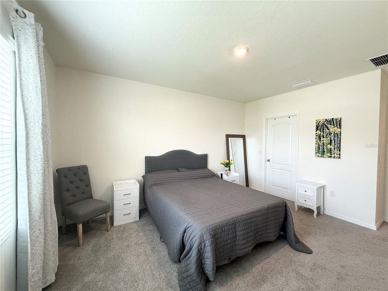 Furnished interior view inside a new home in , Kissimmee (Image 15).