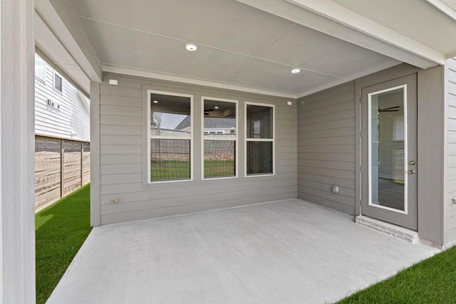 Spacious, unfurnished interior of a new home in Treeline, Justin (Image 25). Spacious, unfurnished interior of a new home in Treeline, Justin (Image 25).