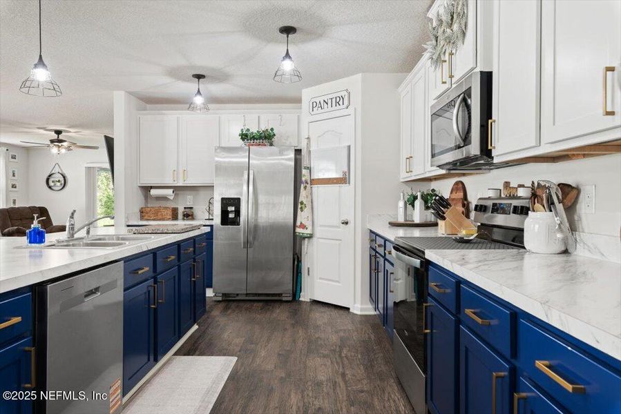 Furnished interior view inside a new home in Willow Springs, Green Cove Springs (Image 31). Furnished interior view inside a new home in Willow Springs, Green Cove Springs (Image 31).