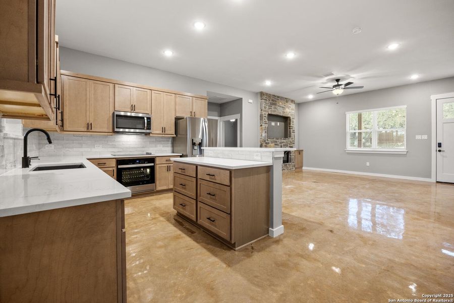 Furnished interior view inside a new home in , Canyon Lake (Image 4).