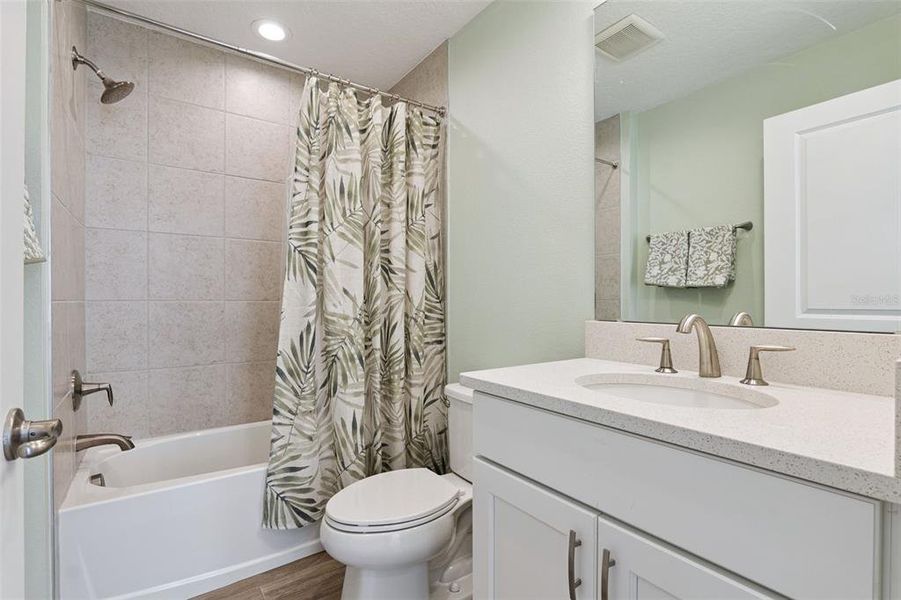 Furnished interior view inside a new home in , Winter Garden (Image 48).