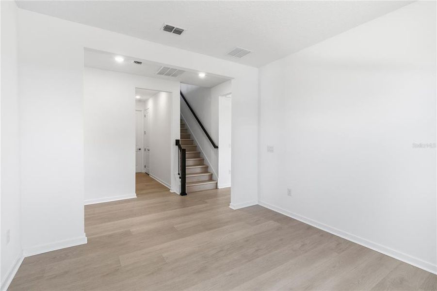Spacious, unfurnished interior of a new home in , Riverview (Image 40).
