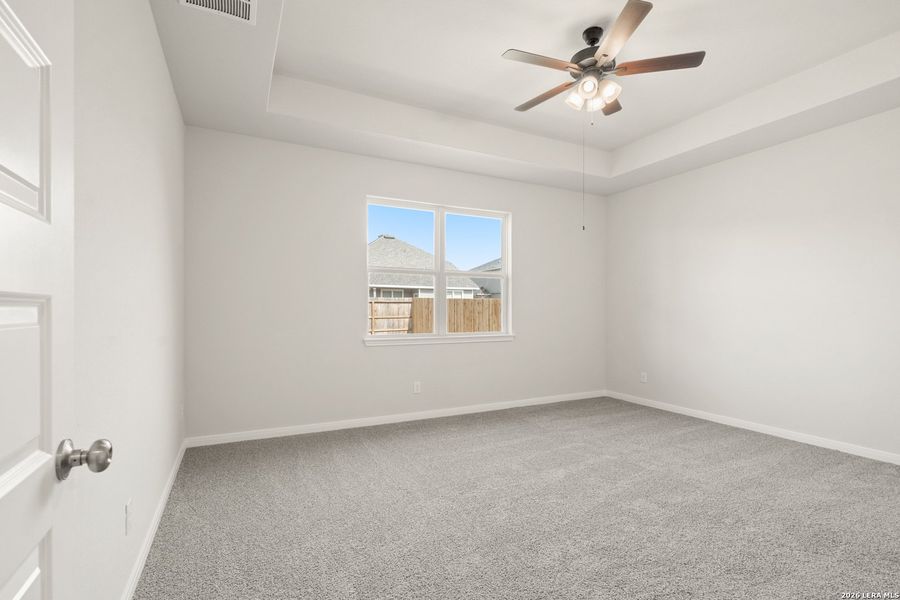 Spacious, unfurnished interior of a new home in Swenson Heights, Seguin (Image 19).