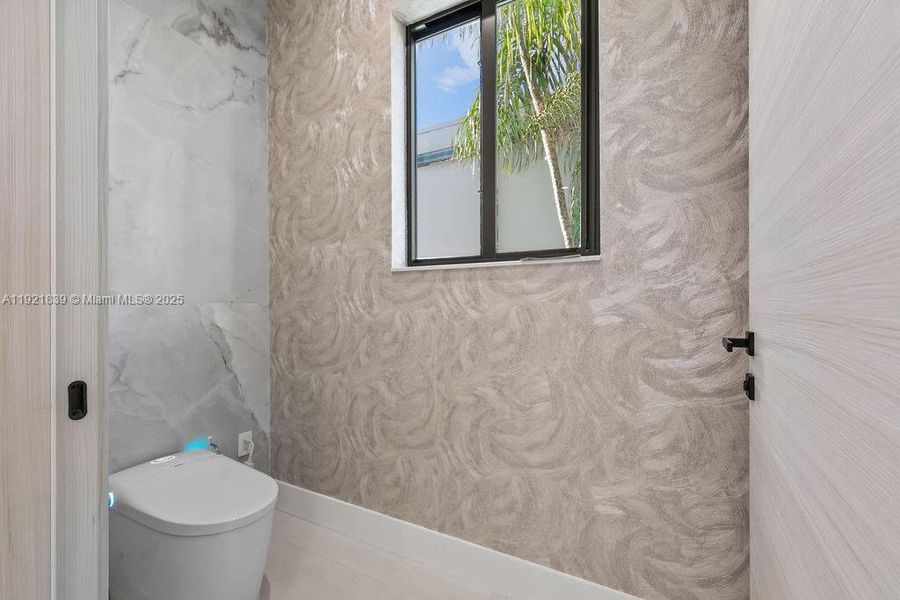 Furnished interior view inside a new home in , Fort Lauderdale (Image 46). Furnished interior view inside a new home in , Fort Lauderdale (Image 46).