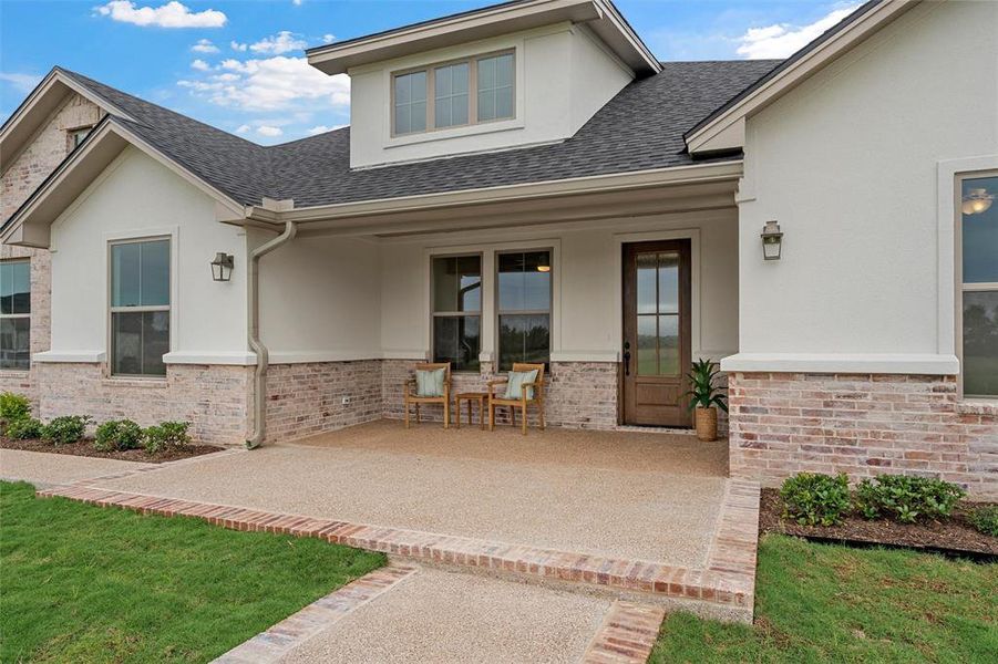 Exterior details and patio area of a home in , Robinson (Image 3).