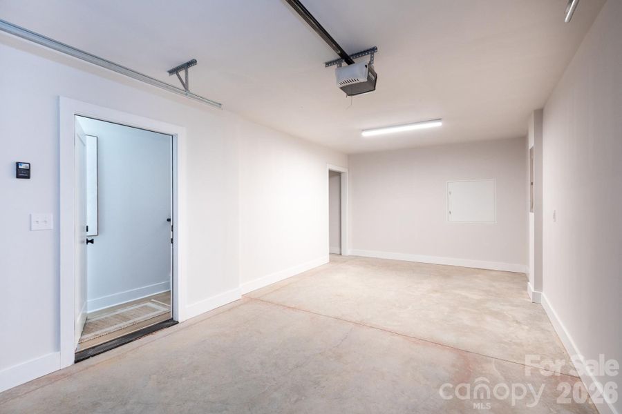 Spacious, unfurnished interior of a new home in , Charlotte (Image 20).