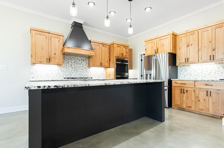 Furnished interior view inside a new home in , Gatesville (Image 6).