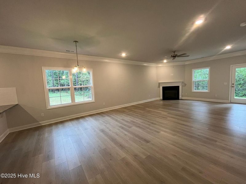 Spacious, unfurnished interior of a new home in Palmetto Creek, Bolivia (Image 17).