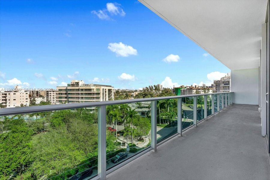 Condo located in Bay Harbor Islands, FL showcasing its design and architecture (Image 3).