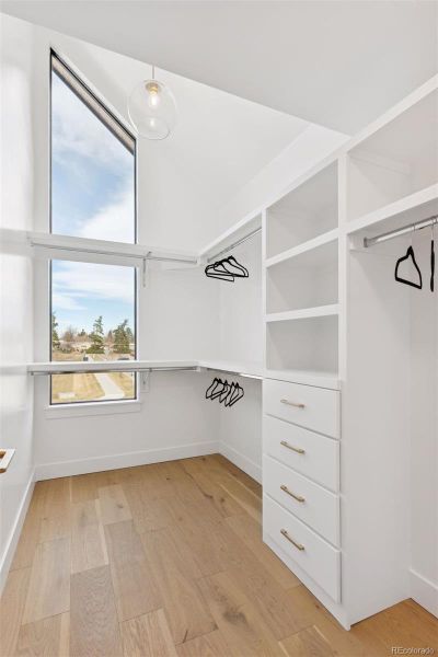 Spacious, unfurnished interior of a new home in , Boulder (Image 25).