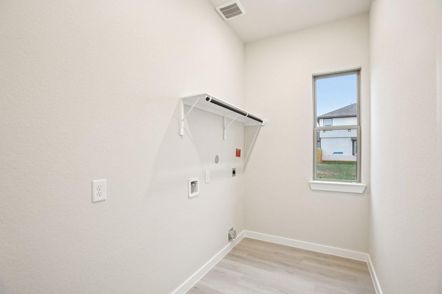 Spacious, unfurnished interior of a new home in Bluebonnet Village, Bellville (Image 16).