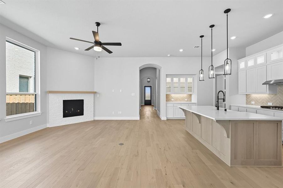 Spacious, unfurnished interior of a new home in Trinity Falls, McKinney (Image 14). Spacious, unfurnished interior of a new home in Trinity Falls, McKinney (Image 14).