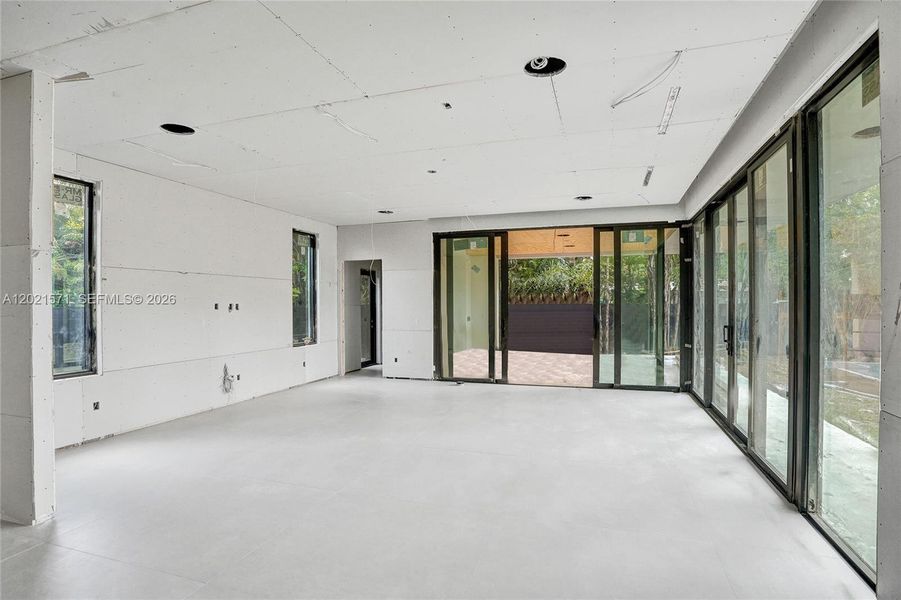 Exterior details and patio area of a home in , Fort Lauderdale (Image 7).