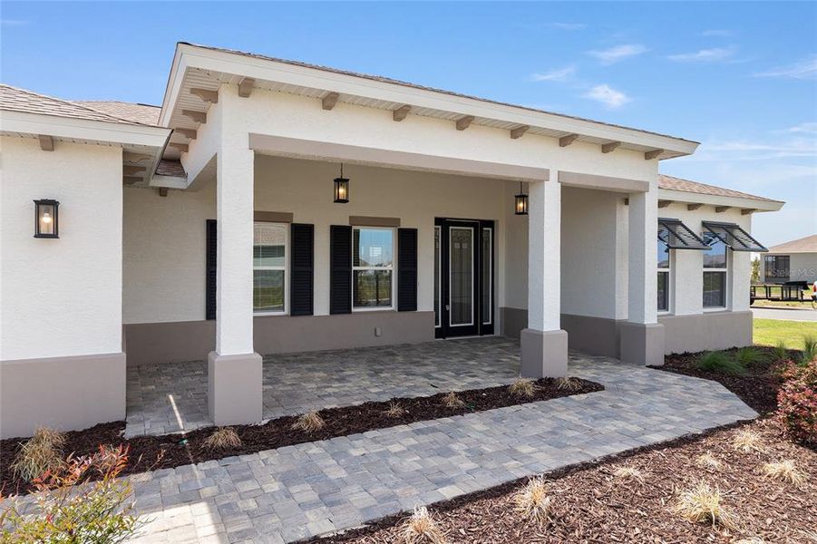 Exterior details and patio area of a home in , Ocala (Image 3).