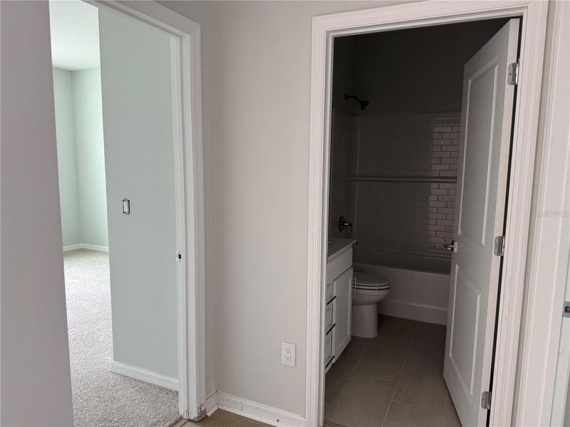 Spacious, unfurnished interior of a new home in Oakfield Trails Traditional, Parrish (Image 15).