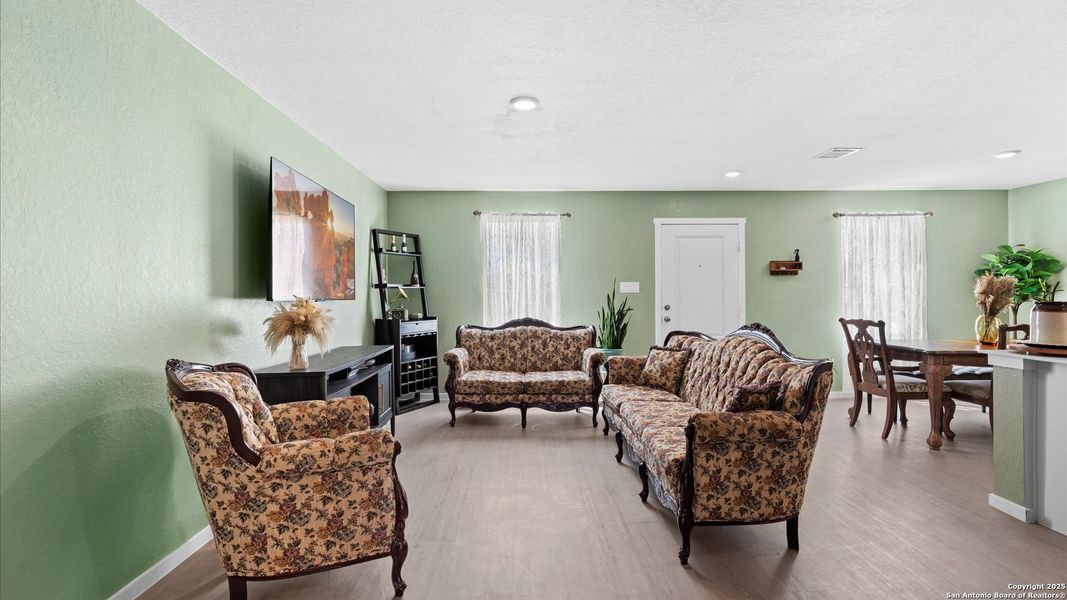 Furnished interior view inside a new home in , New Braunfels (Image 8). Furnished interior view inside a new home in , New Braunfels (Image 8).