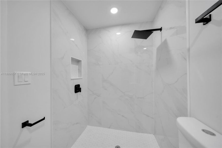 Image 21 of a home in .